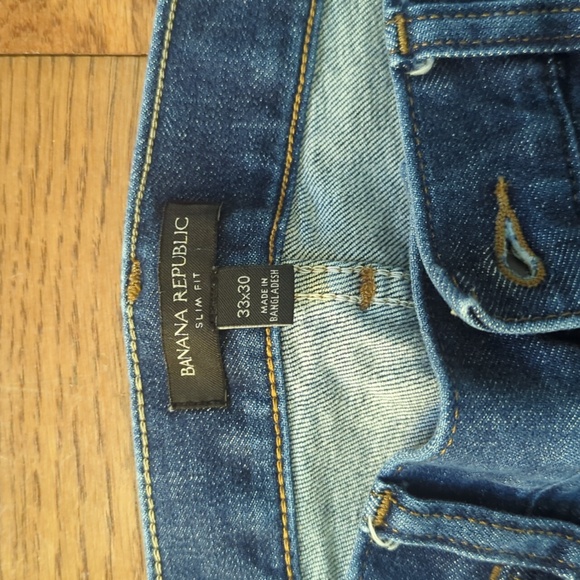 Banana Republic Blue Jeans Faded. Slim Fit. Size 33" x 30 (Like New) - Picture 3 of 9